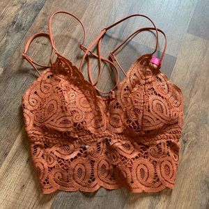 VS PINK Rust colored scalloped lace bralette
